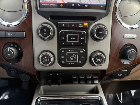 Used 2016 Ford F350 Lariat w/ Chrome Package image 19