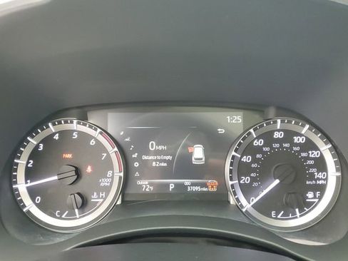 Used 2024 Toyota Highlander XSE FWD image 26