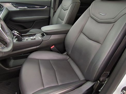 Certified 2024 Cadillac XT5 Premium Luxury image 14