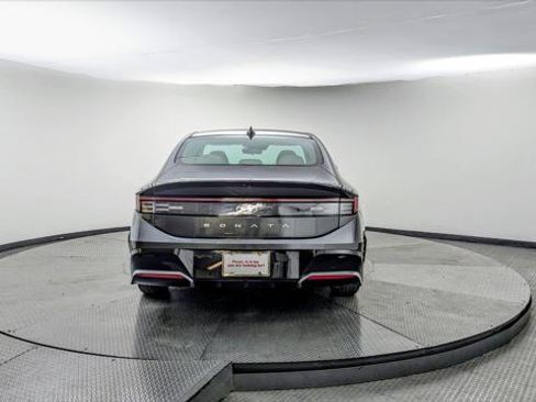 Used 2025 Hyundai Sonata SEL FWD image 7