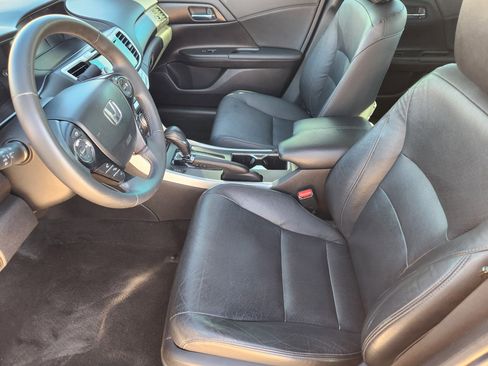 Used 2015 Honda Accord Touring image 13