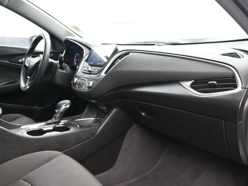 Used 2023 Chevrolet Malibu LT image 14