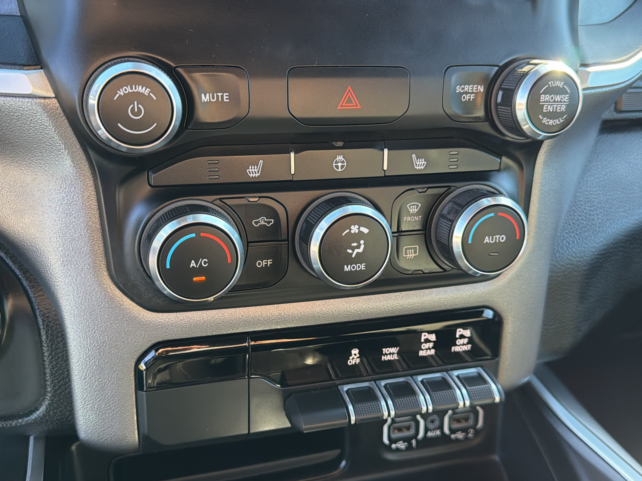 Used 2022 RAM 1500 Big Horn AWD/4WD image 21