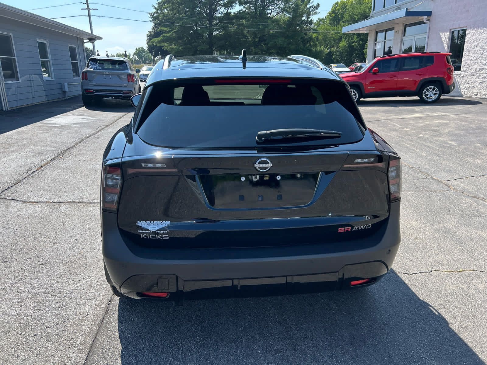 Used 2025 Nissan Kicks SR AWD/4WD image 4
