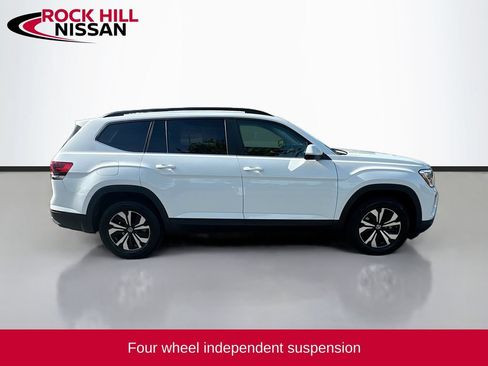 Used 2024 Volkswagen Atlas SE AWD/4WD image 8