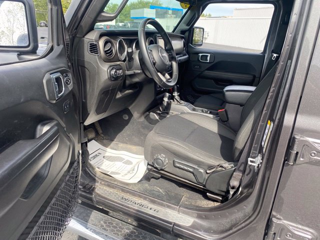 Used 2018 Jeep Wrangler Unlimited Sport S AWD/4WD image 4