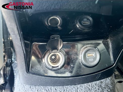 Used 2021 Kia Sorento SX image 32