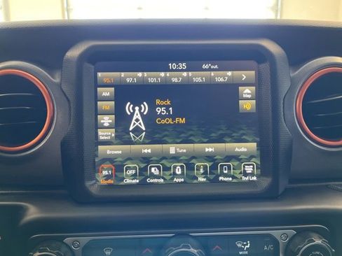 Certified 2022 Jeep Gladiator Mojave image 21