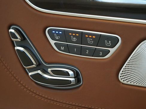 Used 2020 Mercedes-Benz S 560 Cabriolet image 34