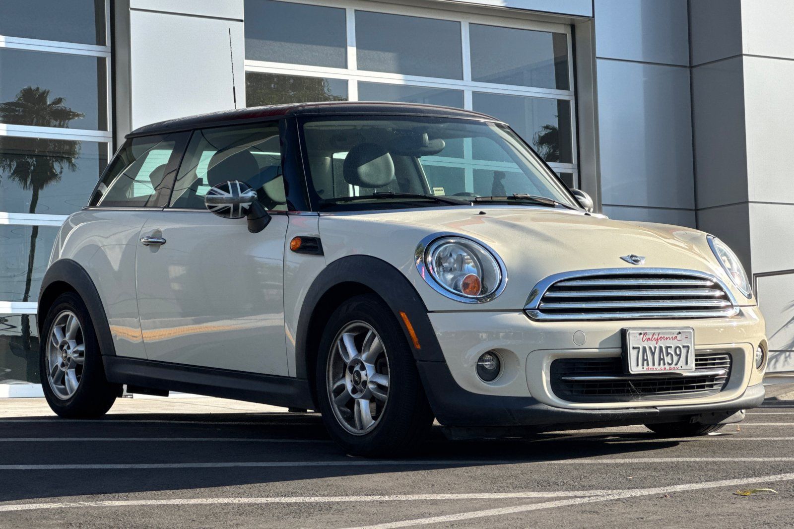 Used 2013 MINI Cooper Hardtop FWD image 2
