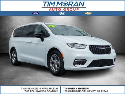 Used 2024 Chrysler Pacifica Limited