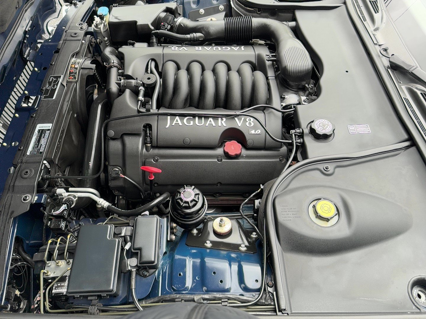Used 2000 Jaguar XJ RWD image 38