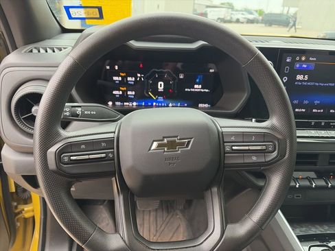 Used 2024 Chevrolet Colorado Trail Boss w/ Advanced Trailering Package image 13