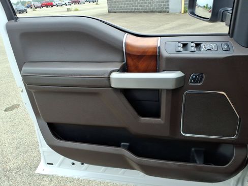 Used 2017 Ford F250 King Ranch w/ King Ranch Ultimate Package AWD/4WD image 13