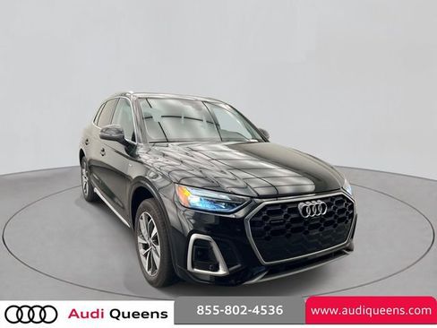 Used 2023 Audi Q5 2.0T Premium Plus w/ Premium Plus Package AWD/4WD image 3