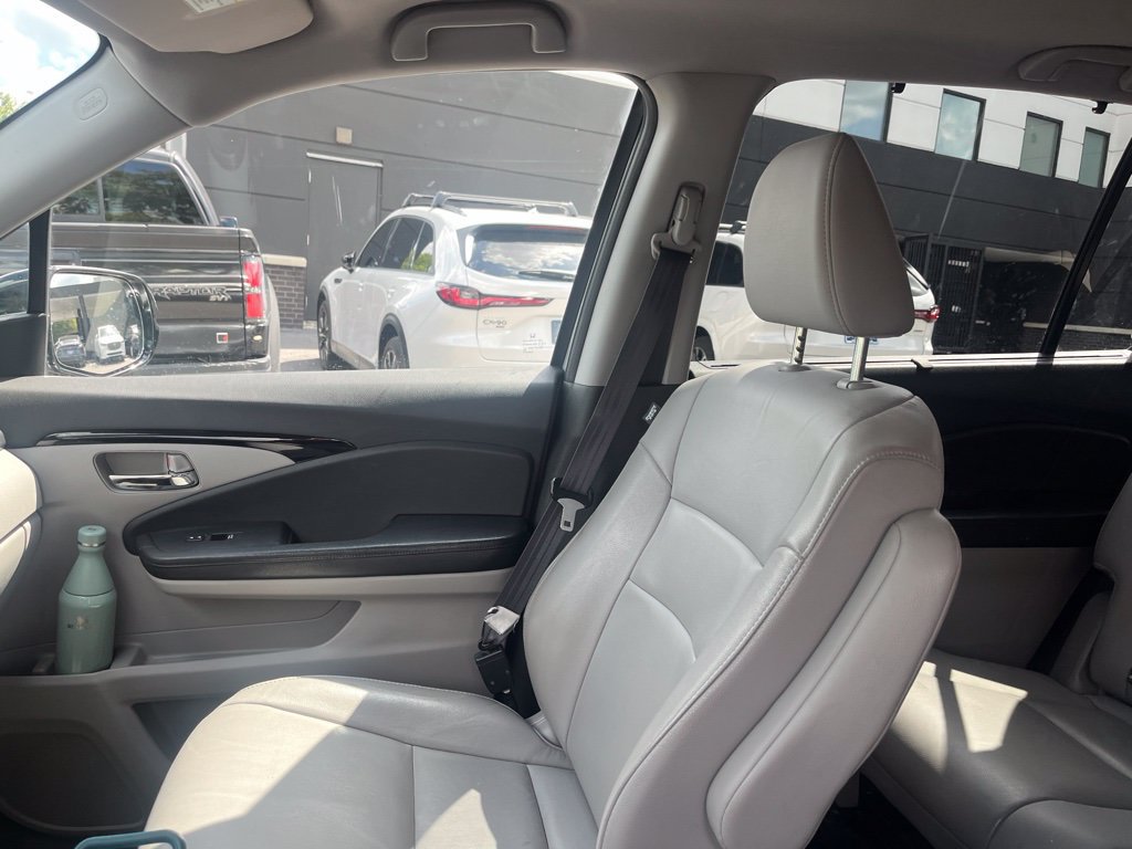 Used 2016 Honda Pilot Touring image 34