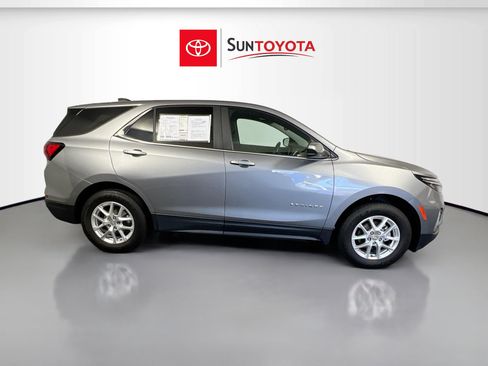 Used 2023 Chevrolet Equinox LT w/ Driver Convenience Package image 2