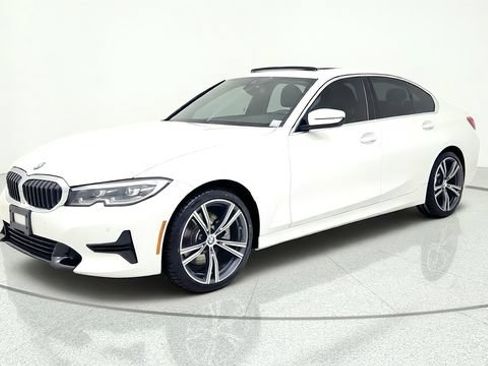 Used 2020 BMW 330i Sedan w/ Convenience Package RWD image 4