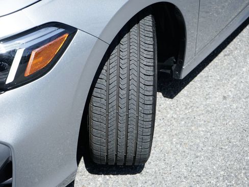 Used 2025 Honda Civic Sport image 39