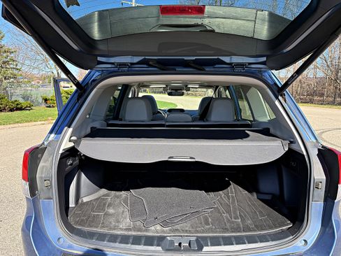 Used 2020 Subaru Forester Limited image 22