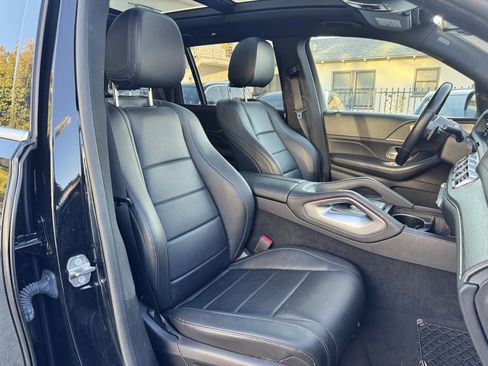 Used 2021 Mercedes-Benz GLS 450 4MATIC image 29