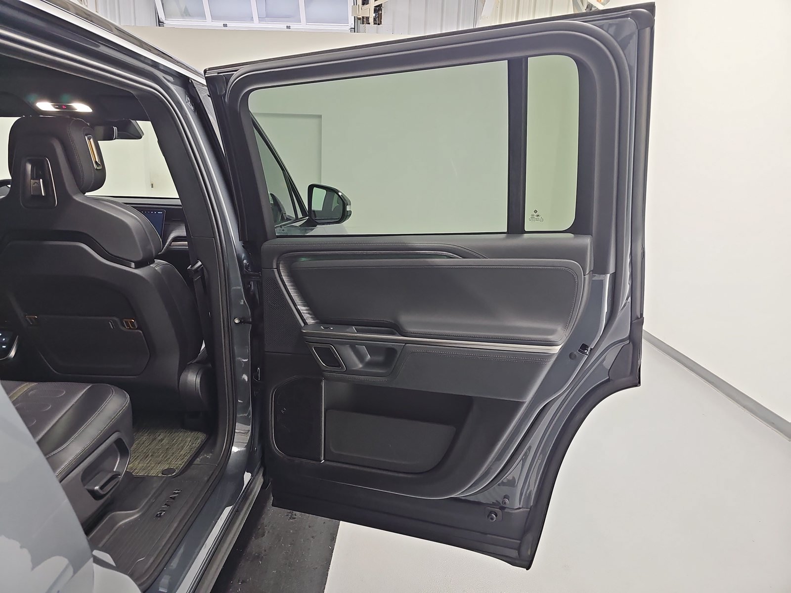 Used 2024 Rivian R1S Adventure Quad AWD/4WD image 19