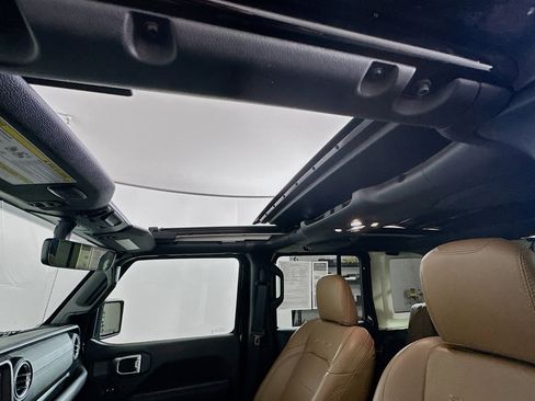 Used 2021 Jeep Wrangler Sahara w/ Cold Weather Group image 25