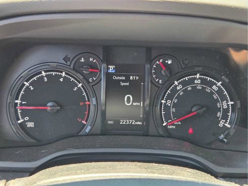 Used 2024 Toyota 4Runner SR5 Premium w/ Moonroof Package RWD image 30