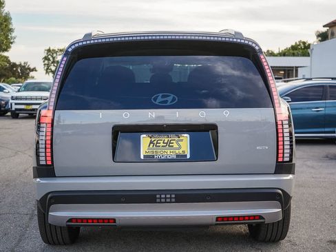 New 2026 Hyundai Ioniq 9 SE image 7