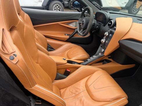 Used 2019 McLaren 720S Base 2dr Convertible image 13