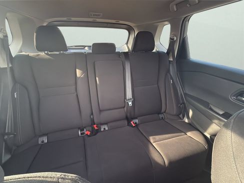 Used 2024 Nissan Rogue S FWD image 25