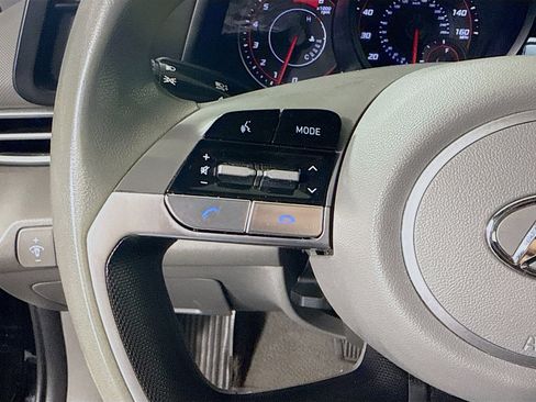 Used 2023 Hyundai Elantra SEL image 14