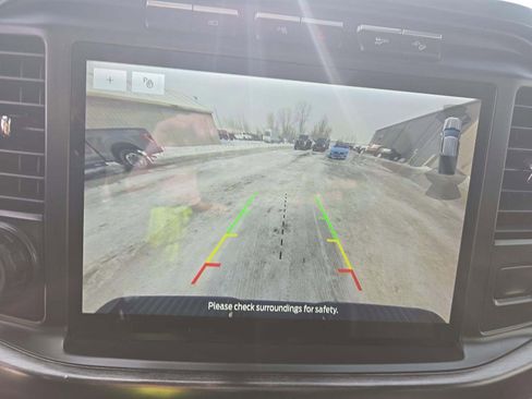 Used 2022 Ford F150 Lariat w/ Equipment Group 502A High image 18