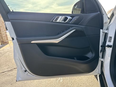 Used 2020 BMW X5 xDrive40i w/ Premium Package image 13