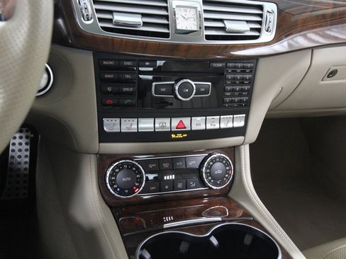 Used 2014 Mercedes-Benz CLS 550 4MATIC image 14