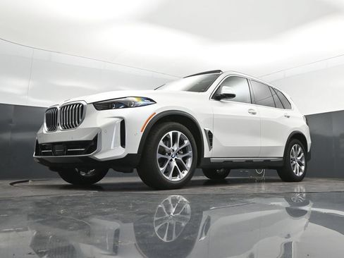 Certified 2026 BMW X5 xDrive40i w/ Climate Comfort Package AWD/4WD image 38