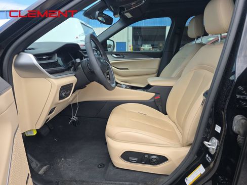 Used 2022 Jeep Grand Cherokee Limited 4xe AWD/4WD image 3