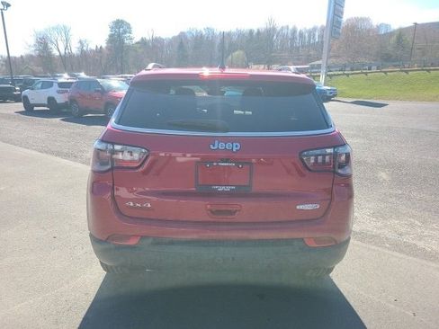 New 2025 Jeep Compass Latitude w/ Sun & Sound Group image 4