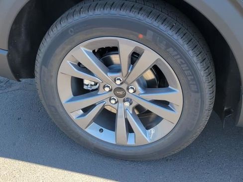 New 2025 Ford Explorer Active w/ Active Comfort Package image 9