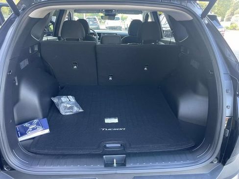 Used 2025 Hyundai Tucson SEL FWD image 11