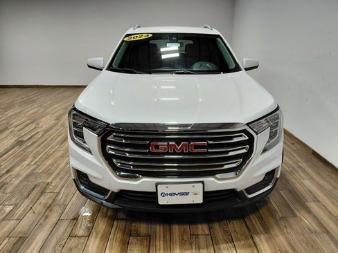 Certified 2024 GMC Terrain SLT image 16