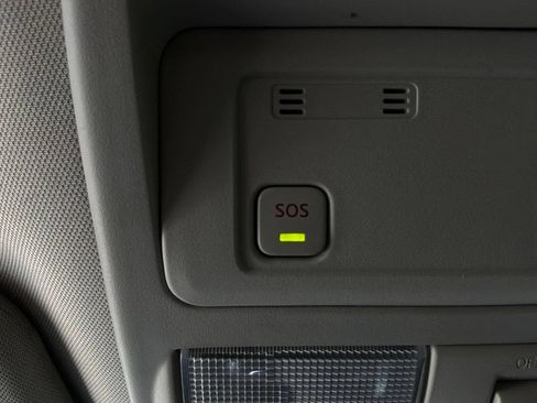 Used 2023 Nissan Titan SV w/ SV Convenience Package RWD image 20