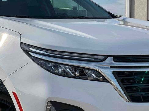 Used 2022 Chevrolet Equinox LT image 10