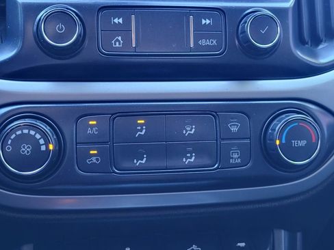 Used 2019 Chevrolet Colorado LT w/ LT Convenience Package image 14