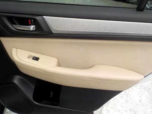 Used 2016 Subaru Outback 2.5i Premium image 21