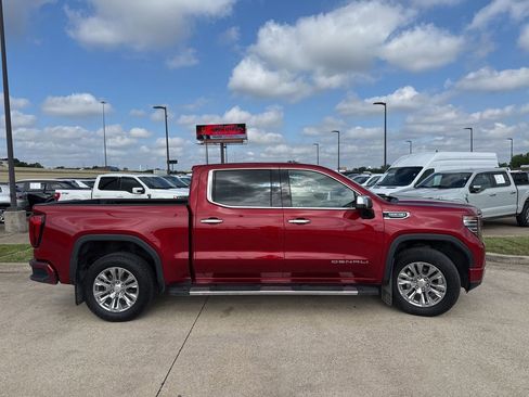Used 2023 GMC Sierra 1500 Denali AWD/4WD image 16