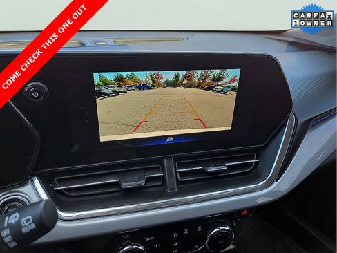 Used 2025 Chevrolet Trax LT w/ Driver Confidence Package image 17