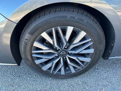 Used 2023 Nissan Altima 2.5 SV image 9