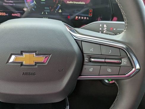 New 2025 Chevrolet Suburban Premier image 19