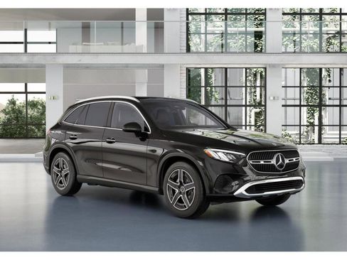 New 2026 Mercedes-Benz GLC 300 4MATIC image 11